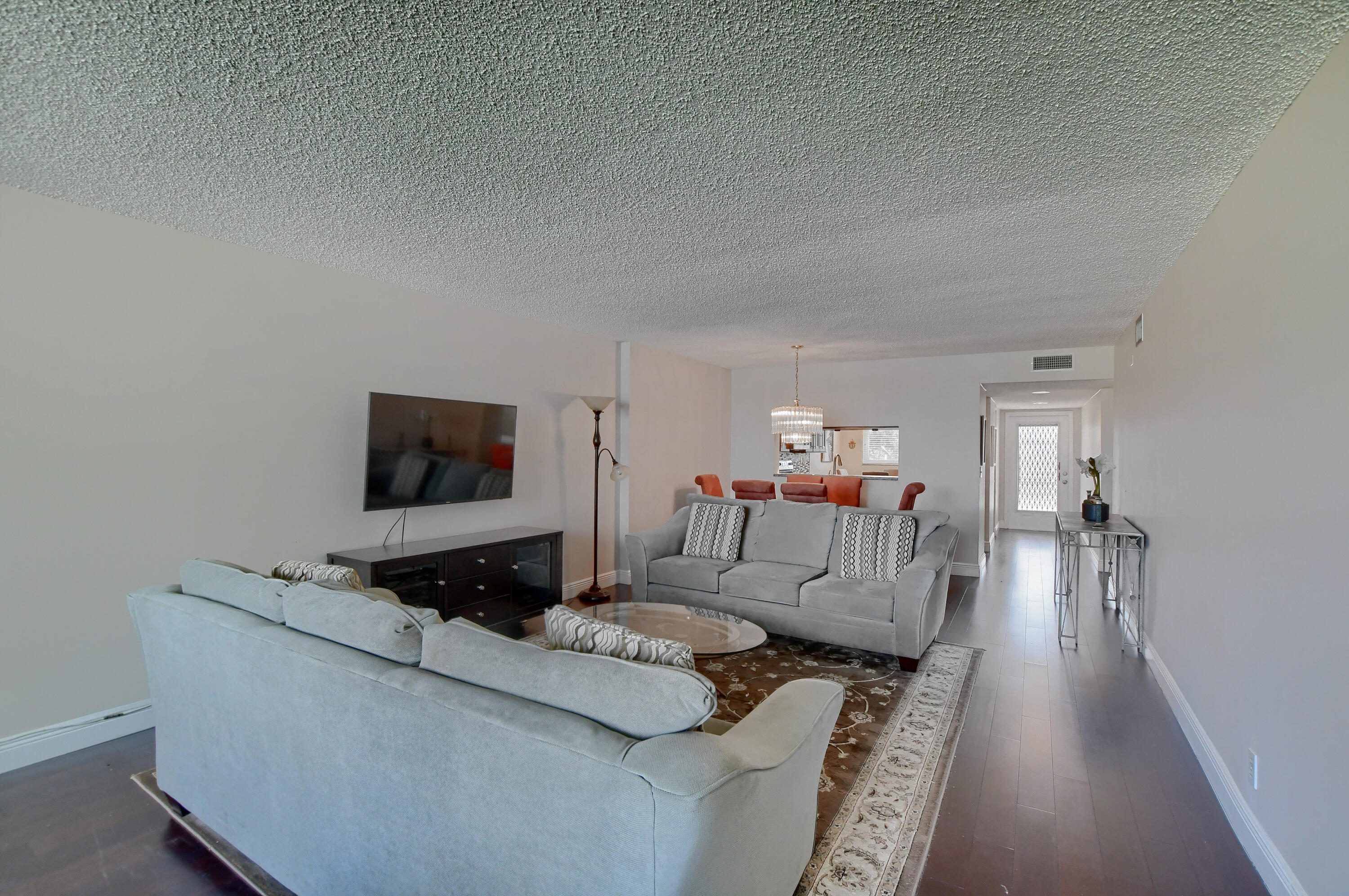 15075 Witney Road, Unit 210 Delray Beach, FL 33484 - Photo 11 of 27 11_ebf_2655-hdr(5)