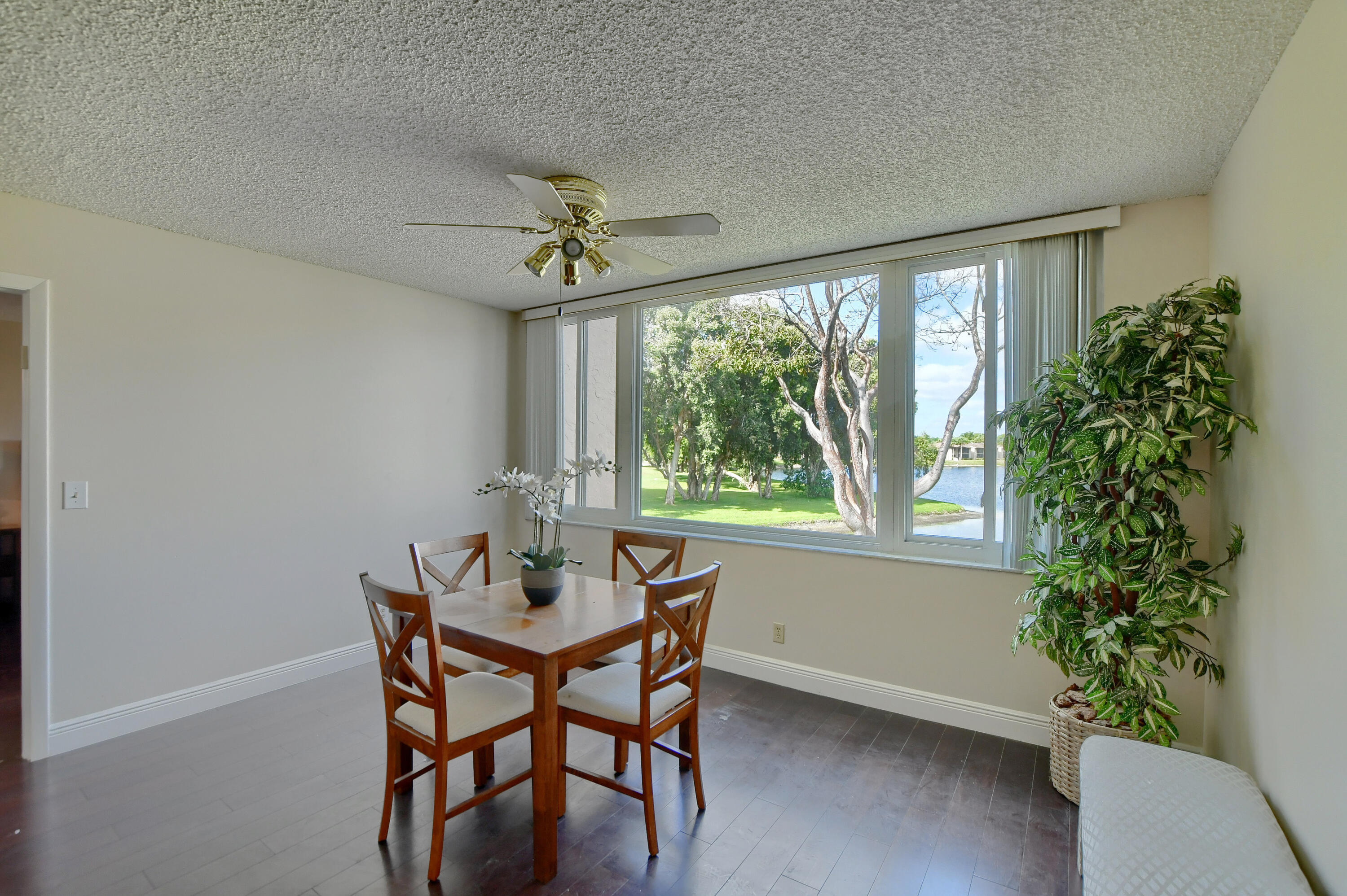 15075 Witney Road, Unit 210 Delray Beach, FL 33484 - Photo 13 of 27 13_ebf_2665-hdr(5)