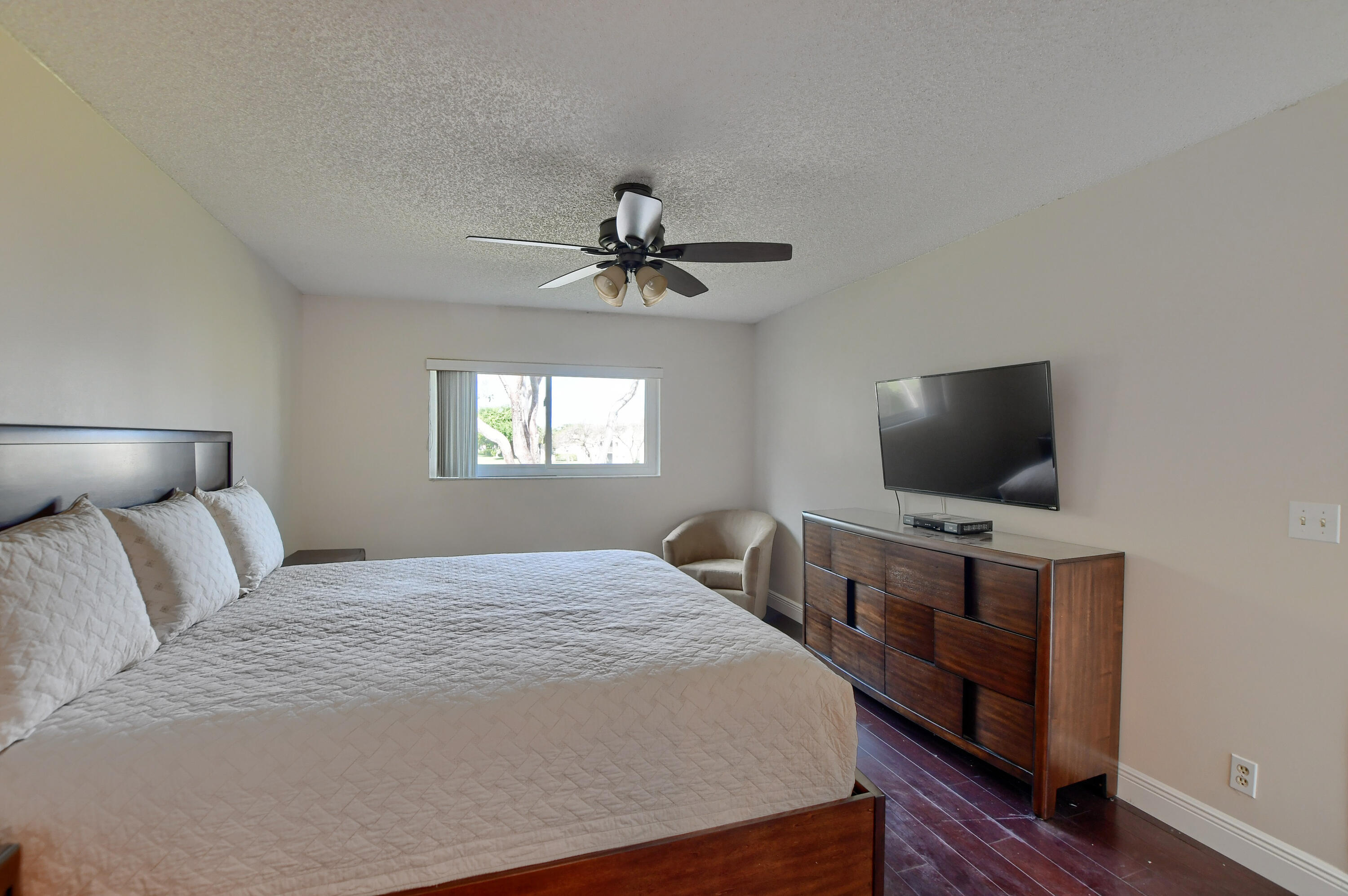 15075 Witney Road, Unit 210 Delray Beach, FL 33484 - Photo 17 of 27 17_ebf_2685-hdr(5)