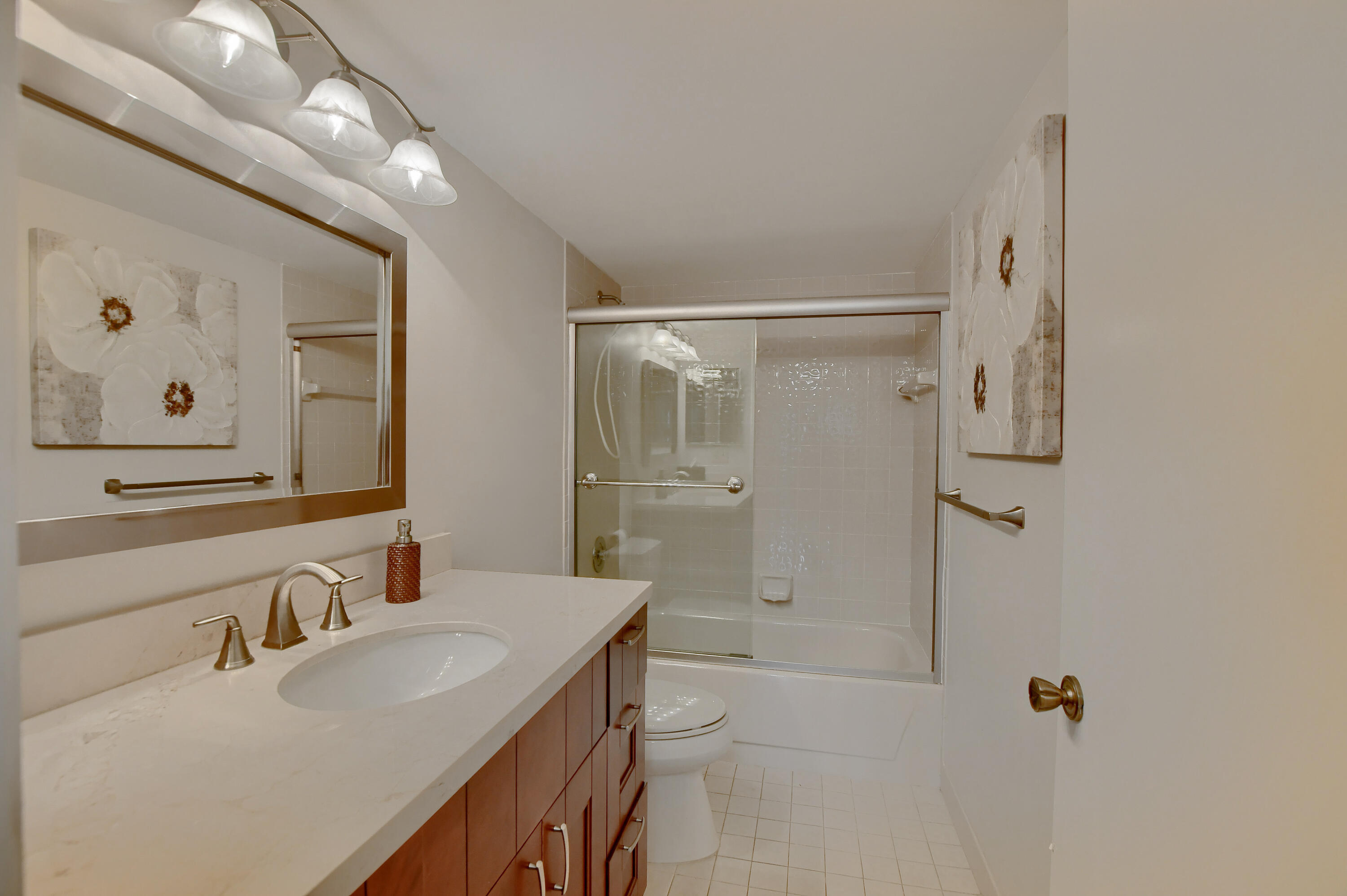 15075 Witney Road, Unit 210 Delray Beach, FL 33484 - Photo 25 of 27 26_ebf_2770-hdr(5)
