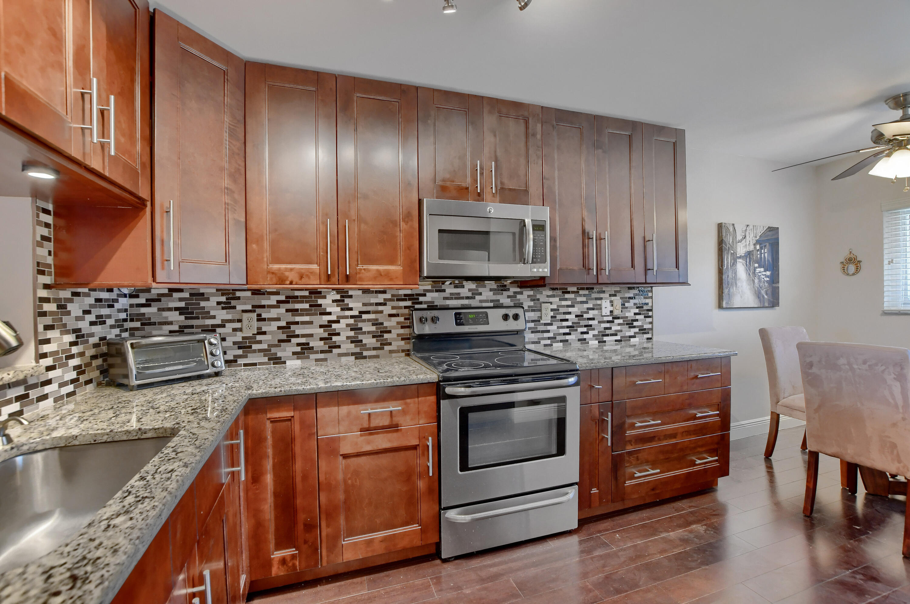 15075 Witney Road, Unit 210 Delray Beach, FL 33484 - Photo 4 of 27 04_ebf_2725-hdr(5)