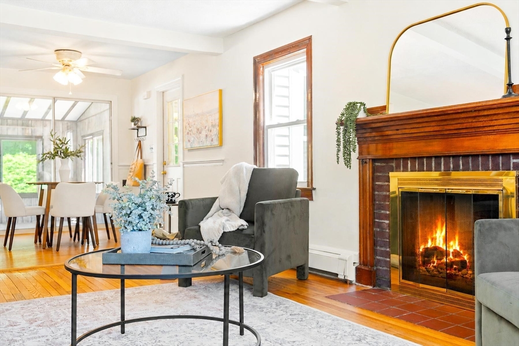 28 Valentine Road Framingham, MA 01702 - Photo 5 of 26