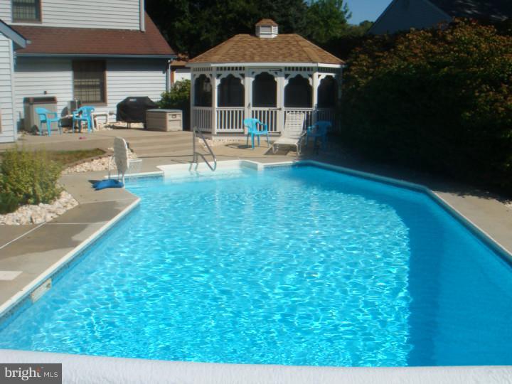 22 Ross Road Wilmington, DE 19810 - Photo 17 of 19 Pool