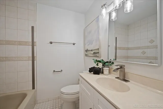 $599,900 | 1017 South 6th Street, St. Charles, IL 60174