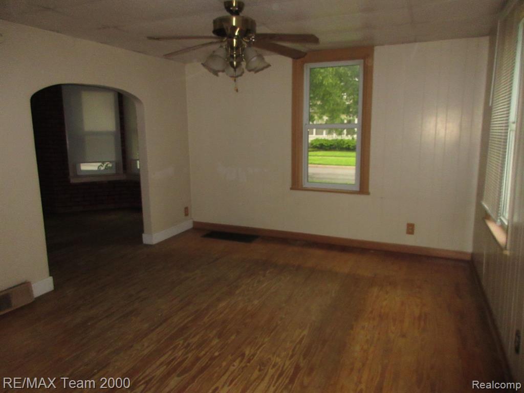 604 Smith Street Monroe, MI 48161 - Photo 10 of 24