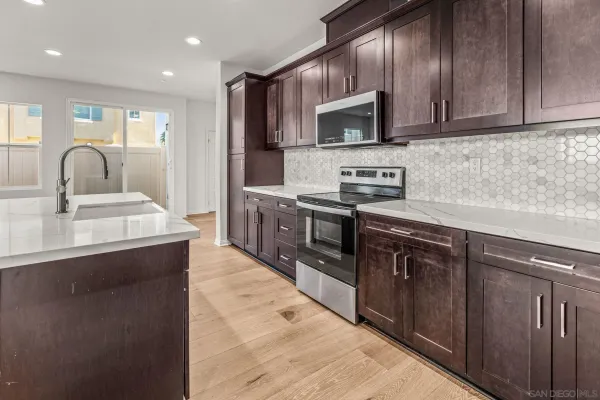 $795,000 | 505 Pinedale Street, Vista, CA 92081