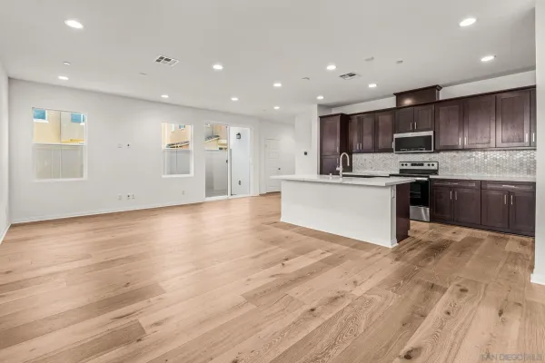 $795,000 | 505 Pinedale Street, Vista, CA 92081