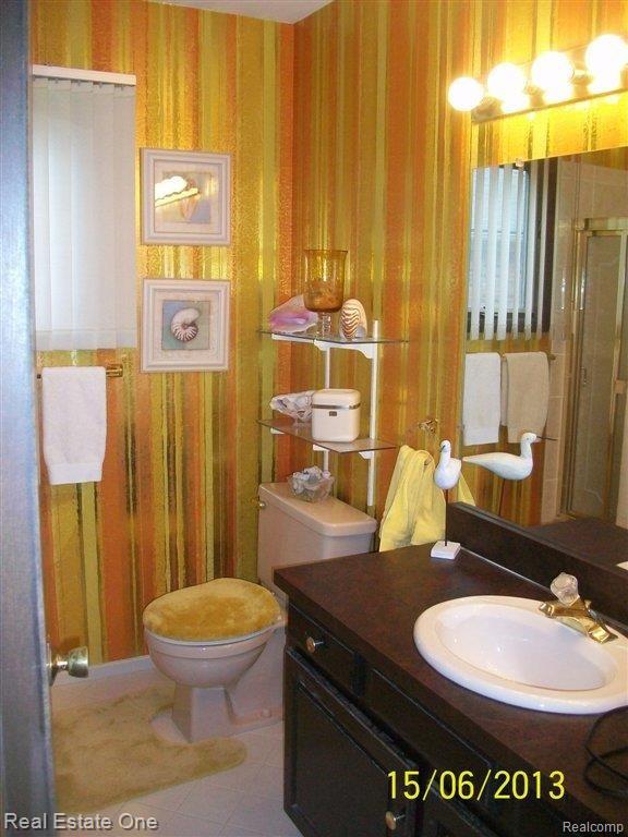 3910 Raintree Drive Troy, MI 48083 - Photo 14 of 24 Bath #2
