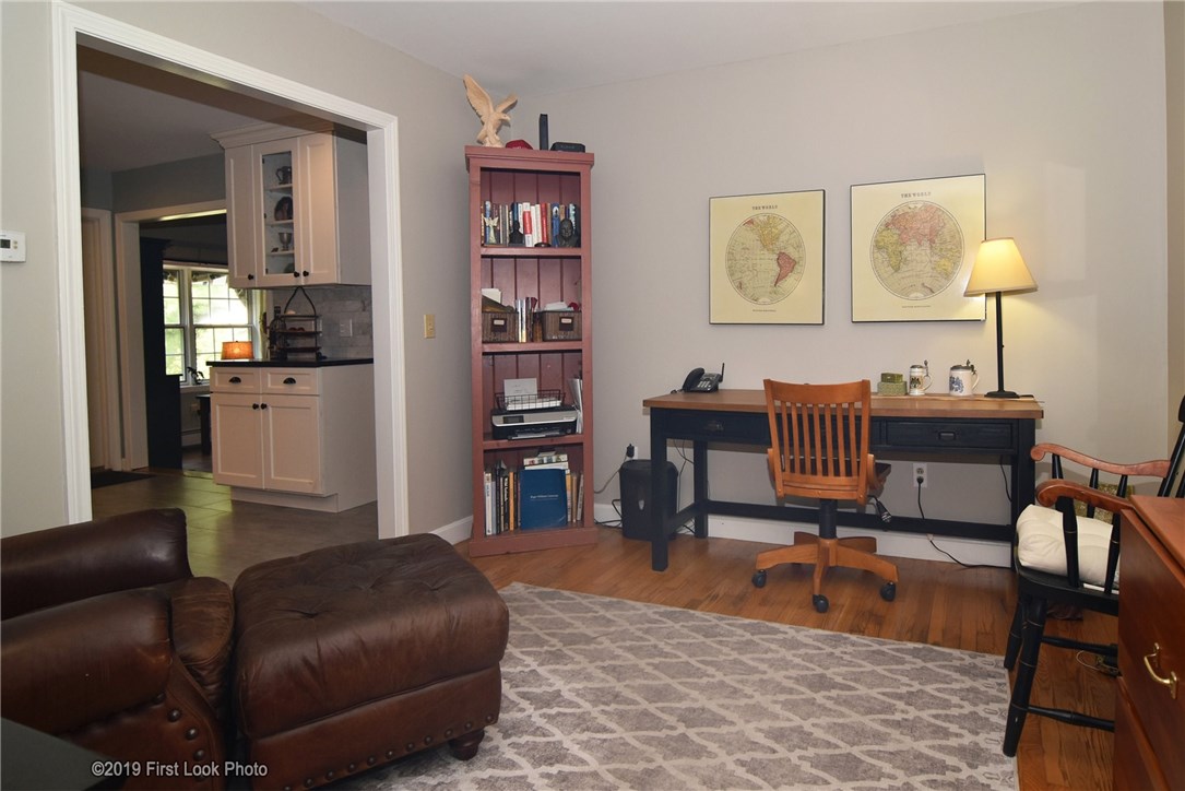 51 Wapping Road Portsmouth, RI 02871 - Photo 16 of 38