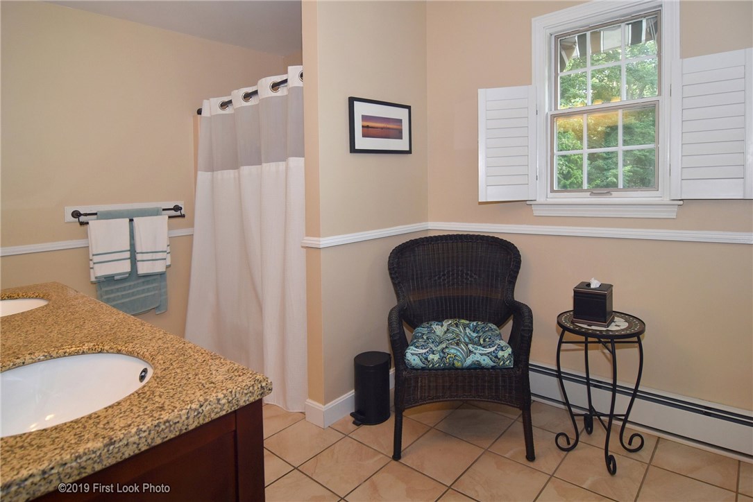 51 Wapping Road Portsmouth, RI 02871 - Photo 25 of 38