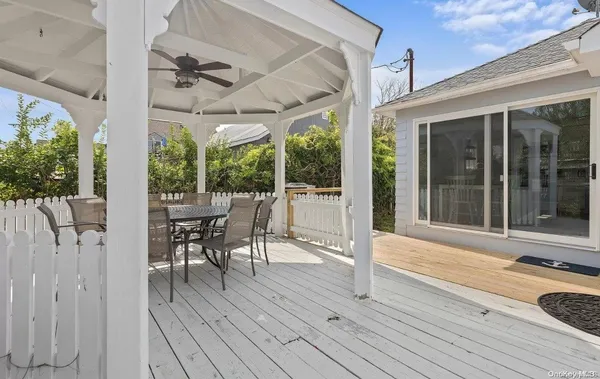 $9,500 | 603 Bayberry Walk, Ocean Beach, NY 11770