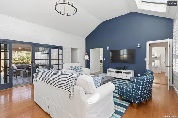 $9,500 | 603 Bayberry Walk, Ocean Beach, NY 11770