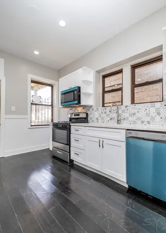 $569,000 | 3651 West Grenshaw Street, Chicago, IL 60624