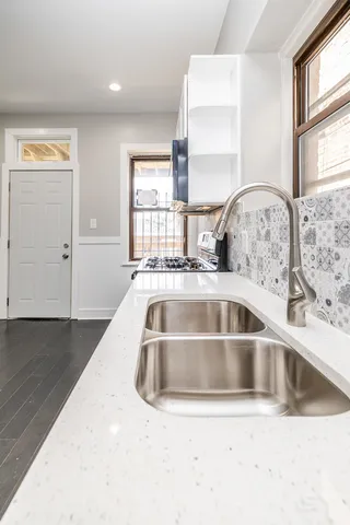 $569,000 | 3651 West Grenshaw Street, Chicago, IL 60624