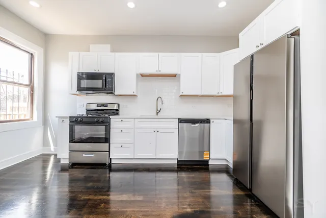 $569,000 | 3651 West Grenshaw Street, Chicago, IL 60624