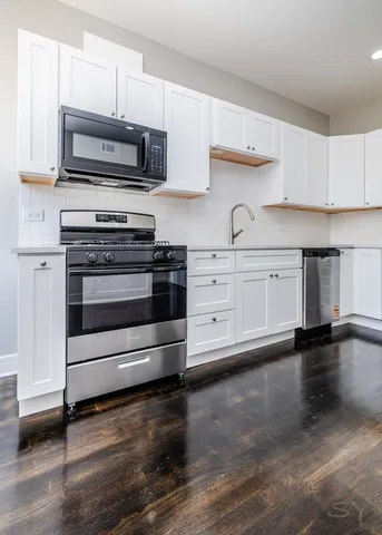 $569,000 | 3651 West Grenshaw Street, Chicago, IL 60624