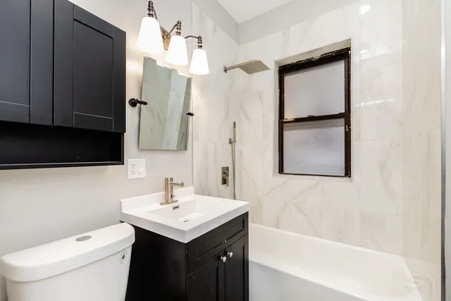 $569,000 | 3651 West Grenshaw Street, Chicago, IL 60624