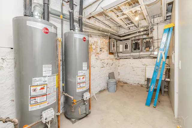 $569,000 | 3651 West Grenshaw Street, Chicago, IL 60624