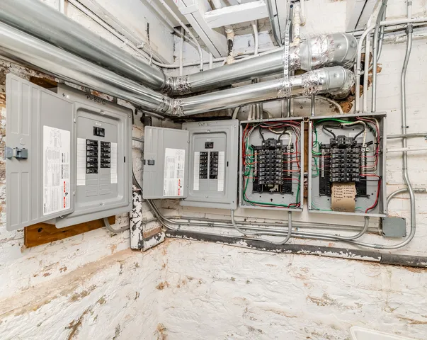 $569,000 | 3651 West Grenshaw Street, Chicago, IL 60624