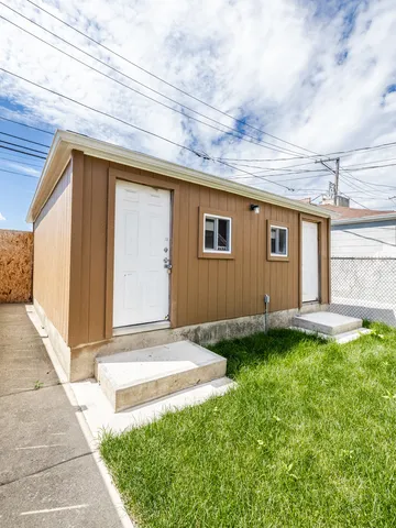 $569,000 | 3651 West Grenshaw Street, Chicago, IL 60624