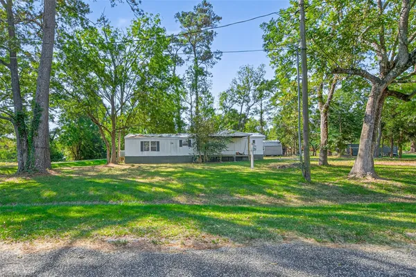 $249,000 | 14 County Road 2400, Hull, TX 77564