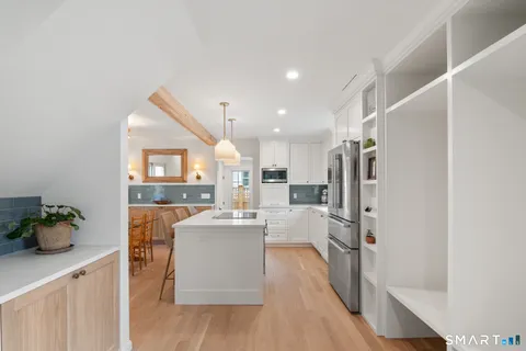 $1,475,000 | 7 Raymond Heights, Darien, CT 06820