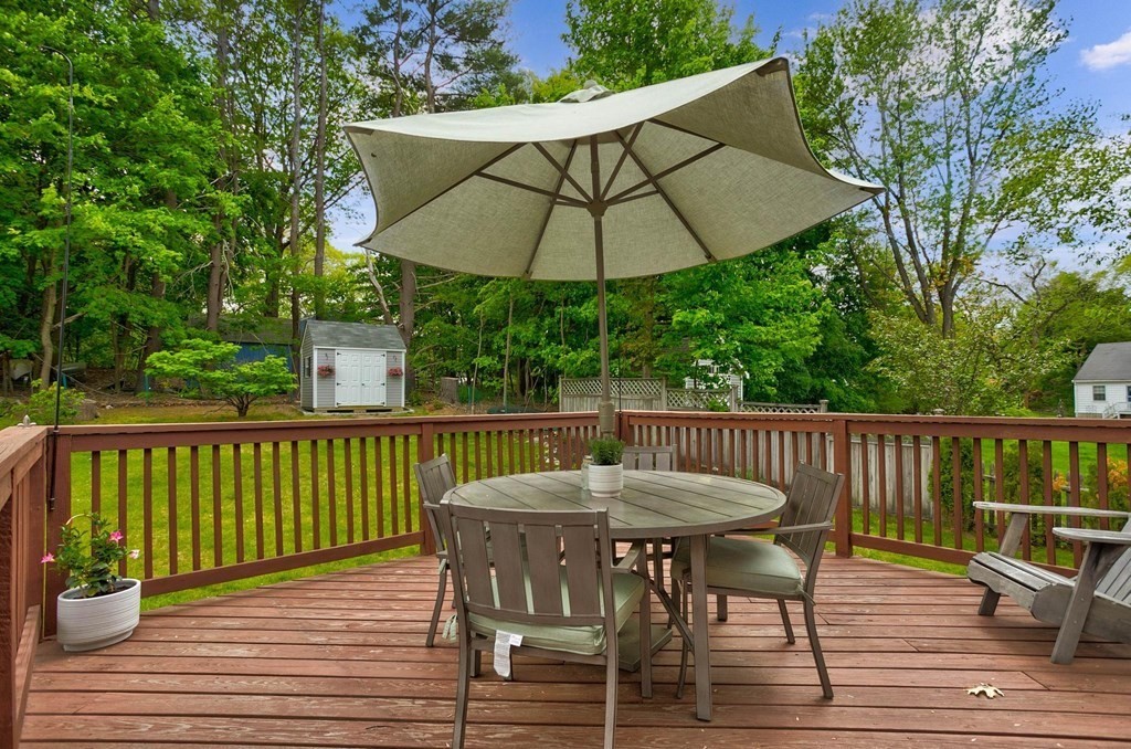 232 Van Norden Road Reading, MA 01867 - Photo 8 of 37 Gallery Image 8