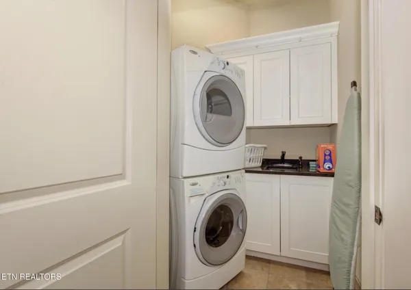 $3,600,000 | 1886 Acorn Branch Lane, Gatlinburg, TN 37738