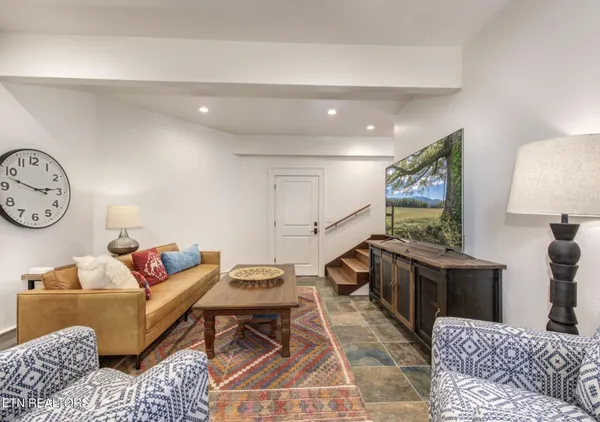 $3,600,000 | 1886 Acorn Branch Lane, Gatlinburg, TN 37738
