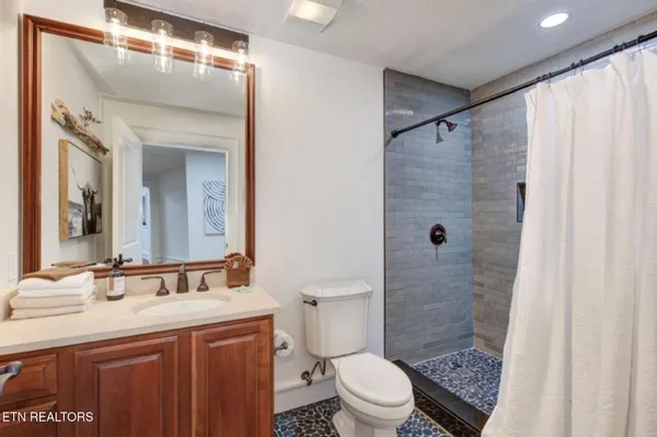 $3,600,000 | 1886 Acorn Branch Lane, Gatlinburg, TN 37738