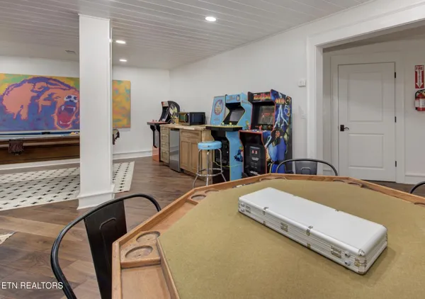 $3,600,000 | 1886 Acorn Branch Lane, Gatlinburg, TN 37738