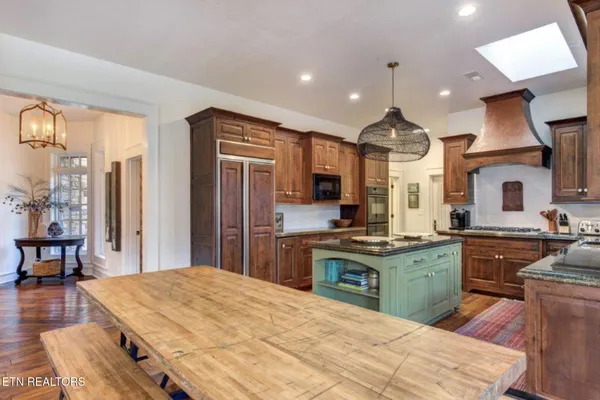 $3,600,000 | 1886 Acorn Branch Lane, Gatlinburg, TN 37738