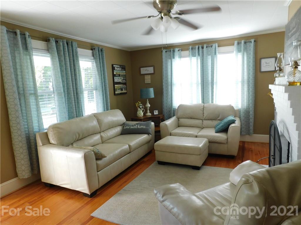 323 Mull Road Lincolnton, NC 28092 - Photo 4 of 29 Gallery Image 4