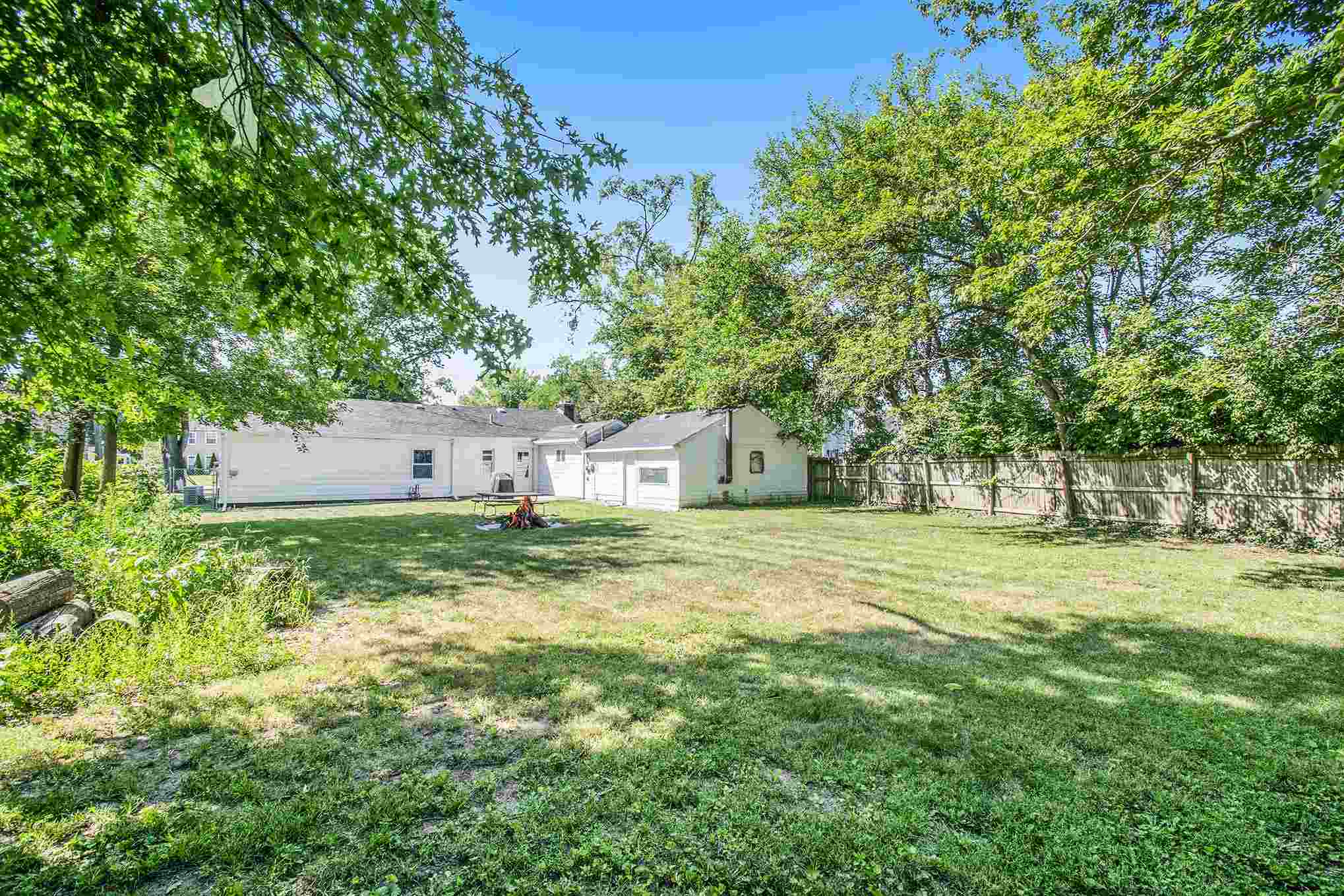 11969 Vistula Road Osceola, IN 46561 - Photo 8 of 23 Gallery Image 8