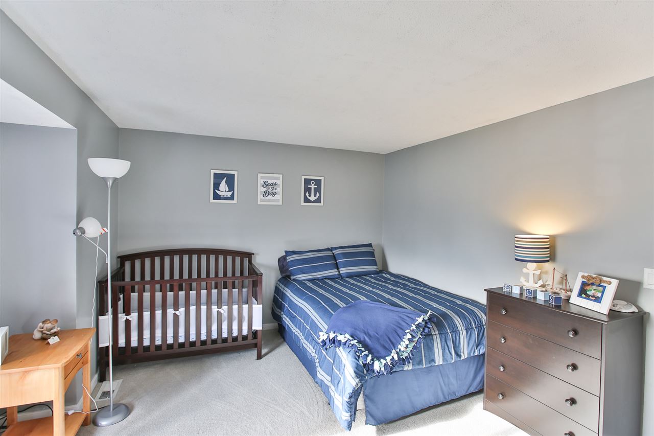 52 Thornhill Road Stratham, NH 03885 - Photo 11 of 22