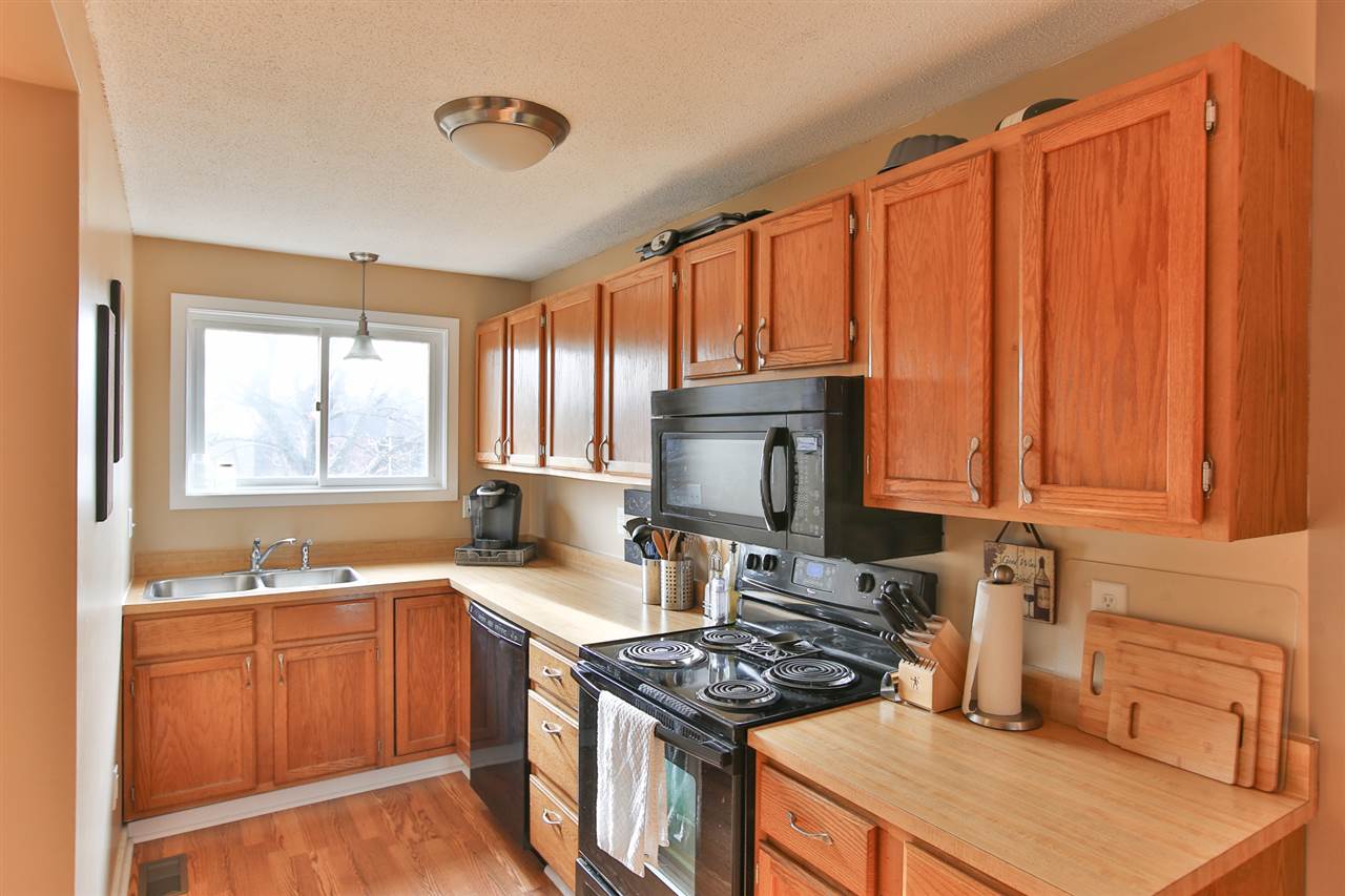 52 Thornhill Road Stratham, NH 03885 - Photo 6 of 22