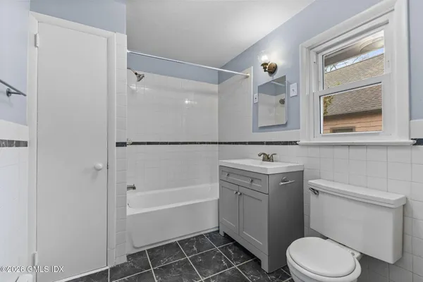 $2,750 | 35 Church Street, Unit 2, Greenwich, CT 06830