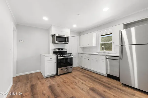 $2,750 | 35 Church Street, Unit 2, Greenwich, CT 06830