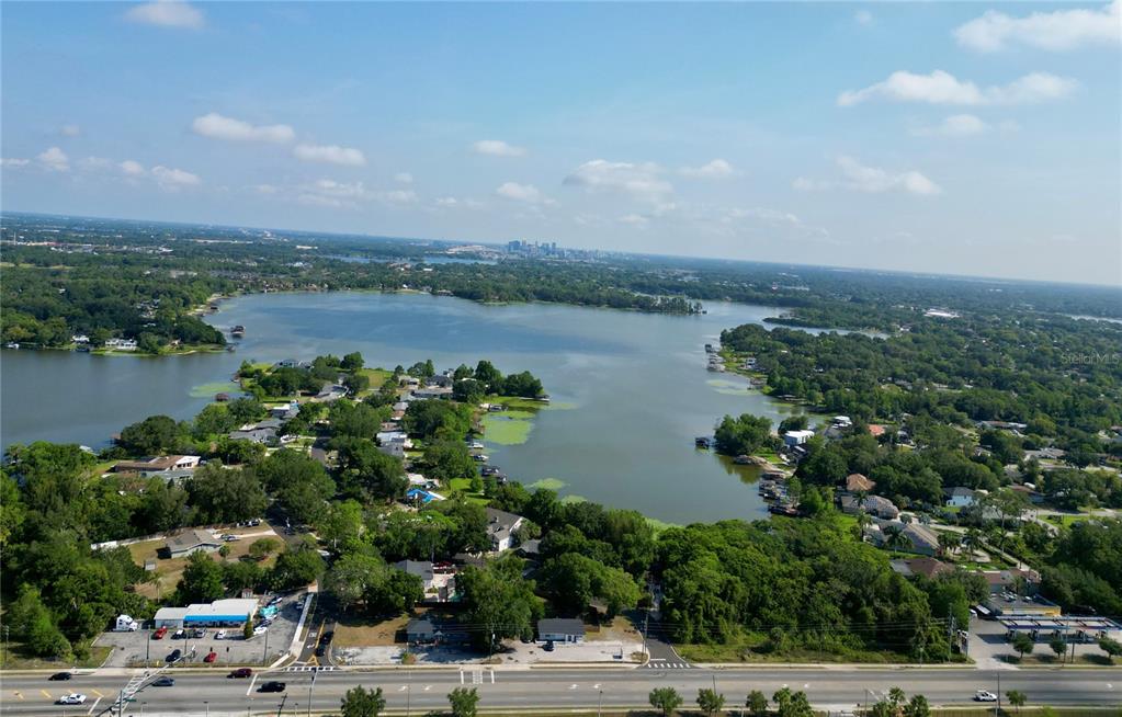 643 West Oak Ridge Road Orlando, FL 32809 - Photo 3 of 7