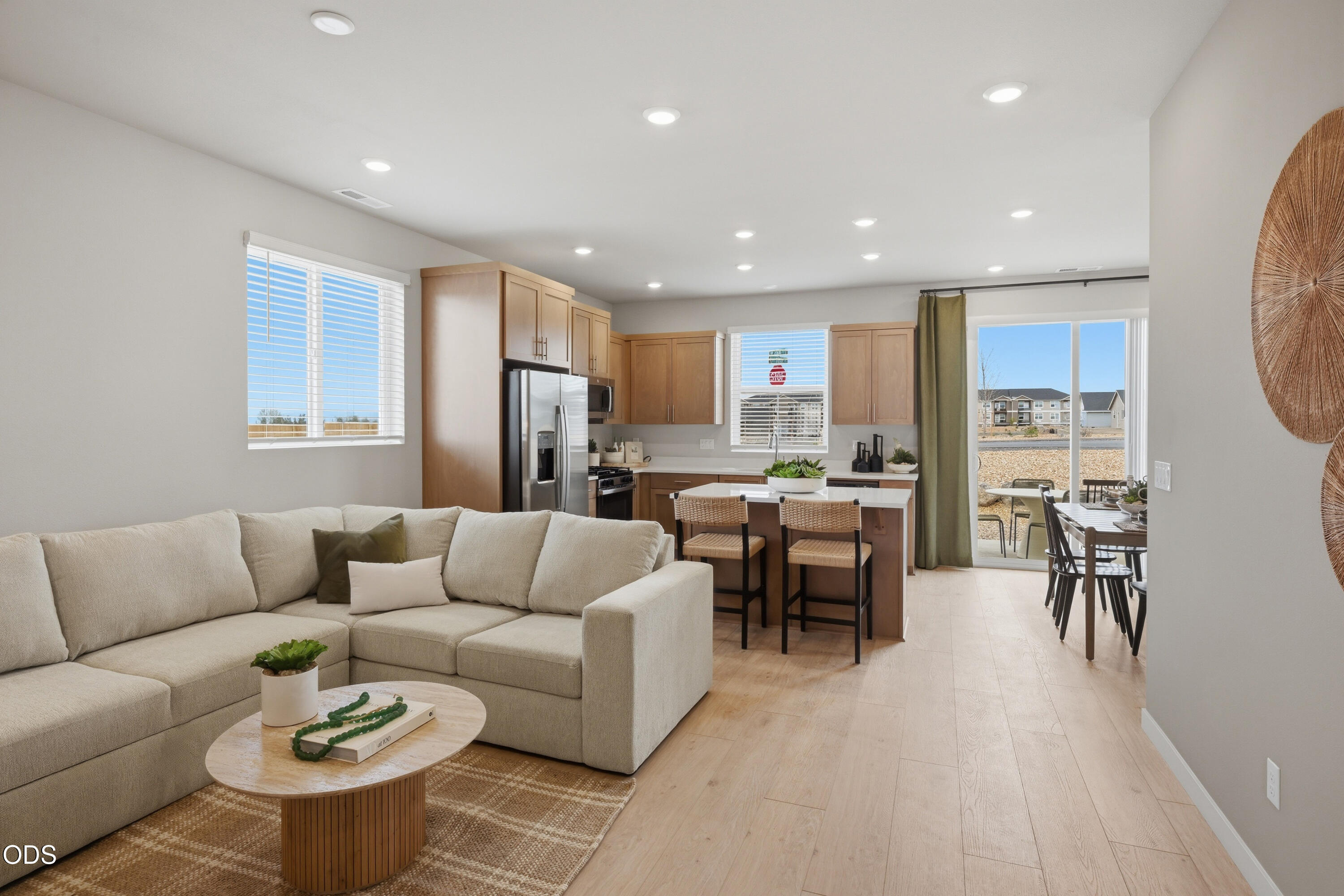 2728 Northwest 26th Loop Redmond, OR 97756 - Photo 8 of 35 Gallery Image 8