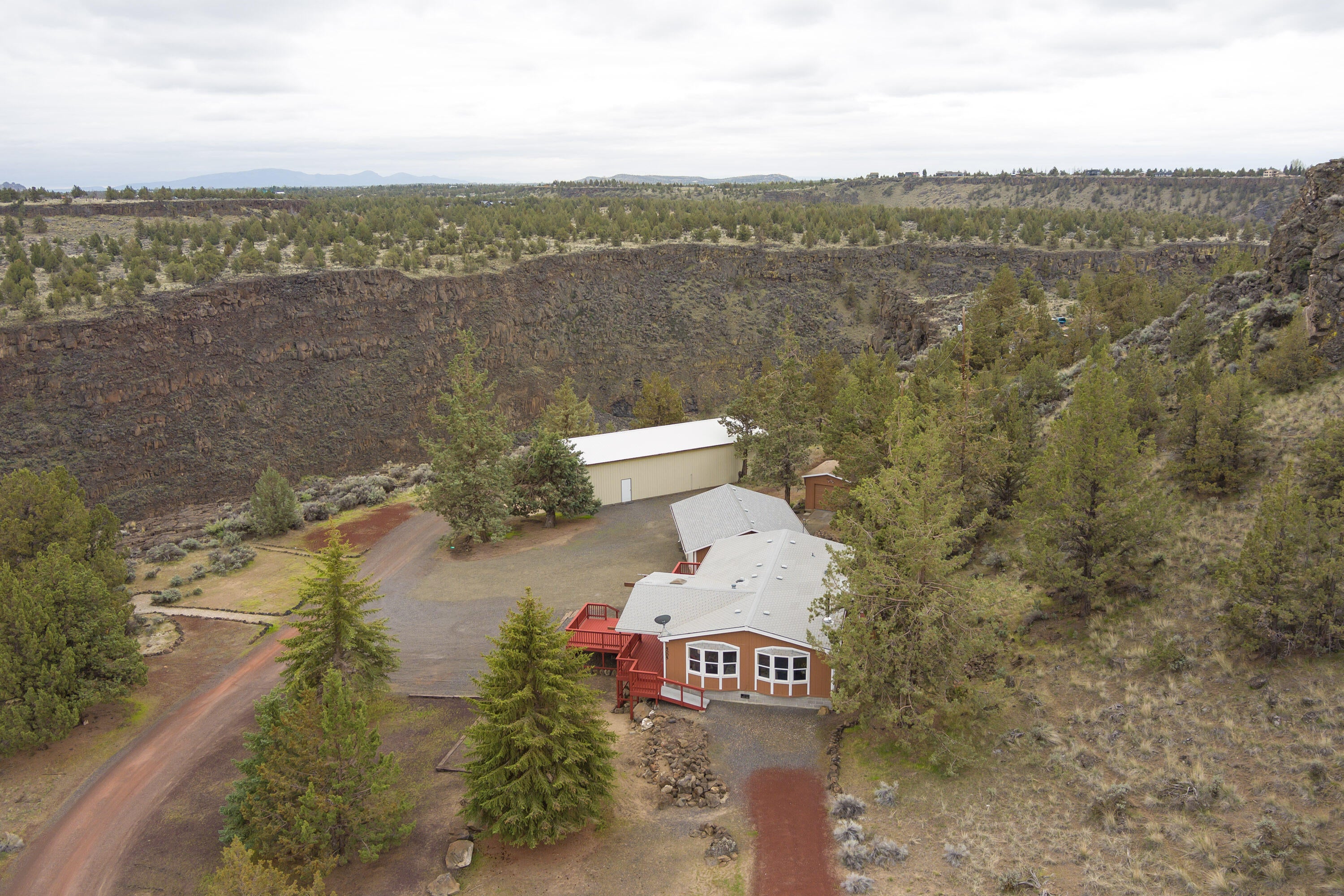 5005 Southwest Trout Road Terrebonne, OR 97760 - Photo 36 of 50 TPark_0239_050123