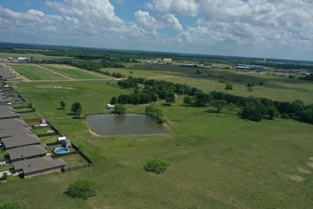 600 Barnes Mabank, TX 75147 - Photo 2 of 10 a view of a lush green field