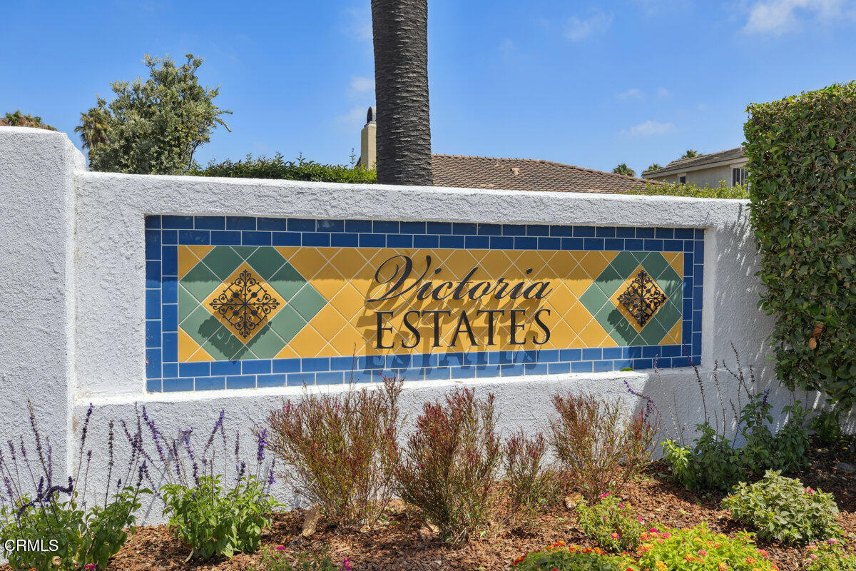3401 Aviara Lane Oxnard, CA 93036 - Photo 45 of 55 a sign that is on the side of the wall
