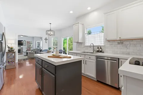 $689,900 | 7213 Riverfront Drive, Nashville, TN 37221