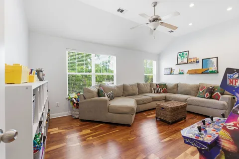 $689,900 | 7213 Riverfront Drive, Nashville, TN 37221