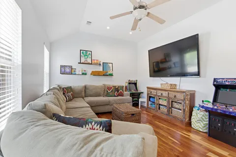 $689,900 | 7213 Riverfront Drive, Nashville, TN 37221