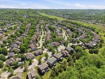 $689,900 | 7213 Riverfront Drive, Nashville, TN 37221