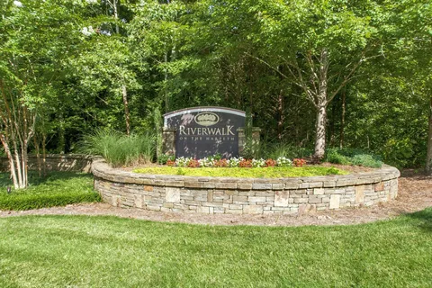 $689,900 | 7213 Riverfront Drive, Nashville, TN 37221