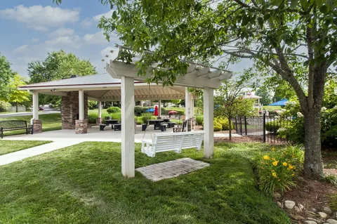$689,900 | 7213 Riverfront Drive, Nashville, TN 37221