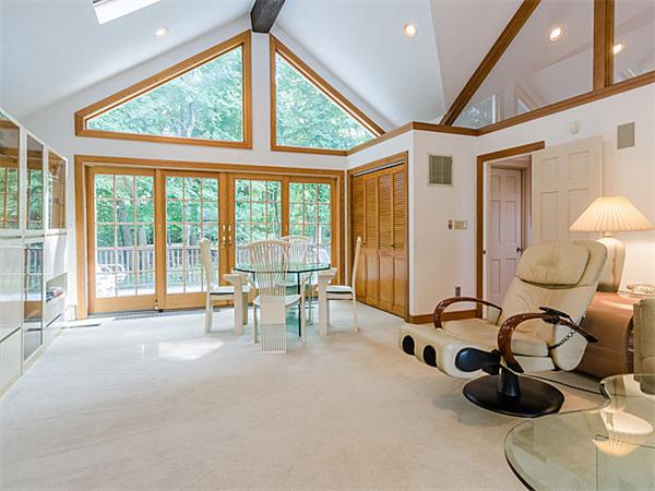 16 Nod Hill Road Newton, MA 02461 - Photo 8 of 18 Gallery Image 8